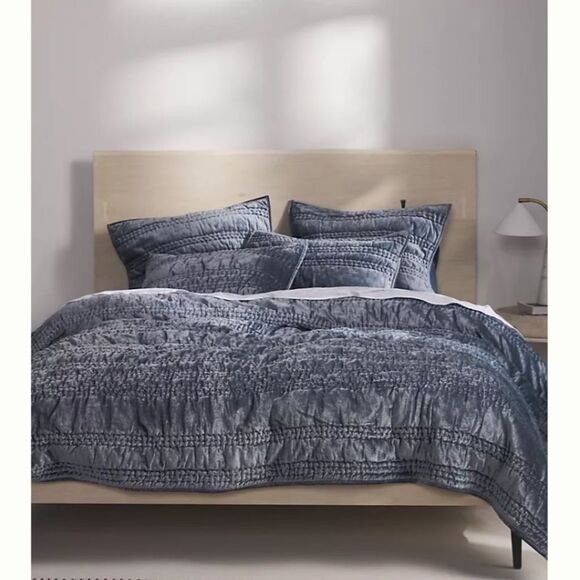 Anthropologie Lustered Velvet Alastair Twin Quilt - Picture 3 of 13